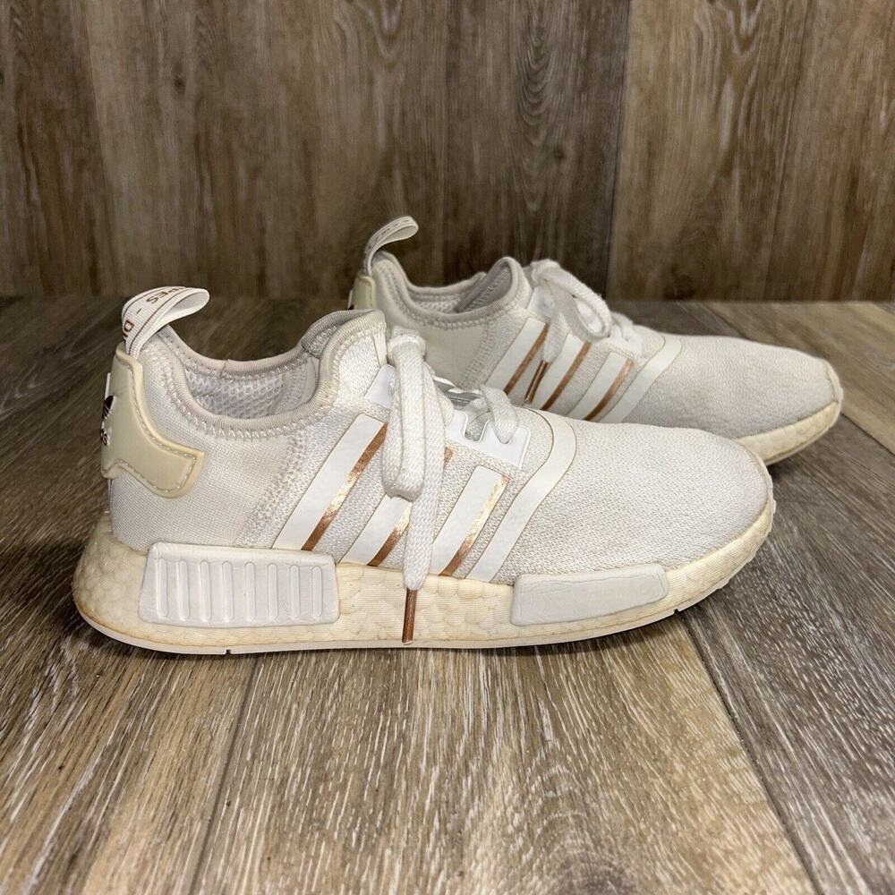 ADIDAS NMD R1 BOOST Women’s US Size 6.5 White Rose Gold Metallic Shoes FW6434